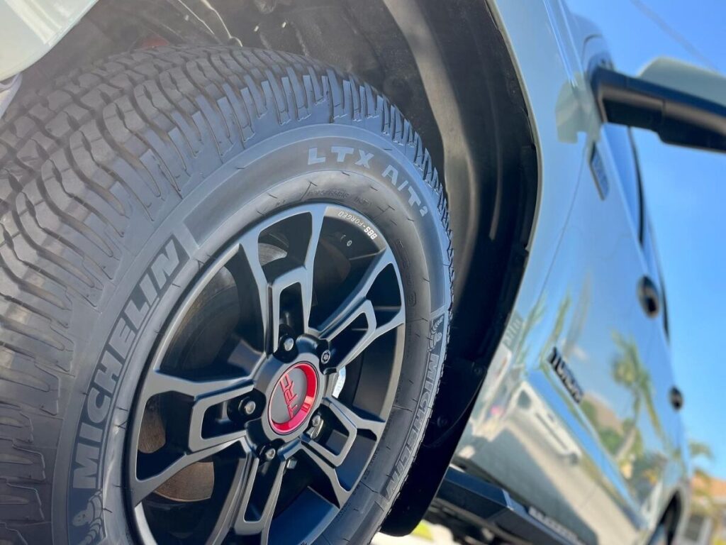 exterior car detailing